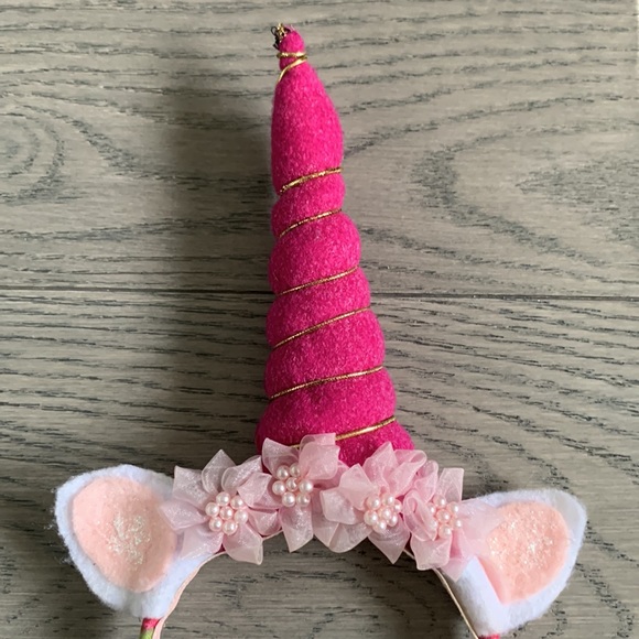 4/$12 👧🏻 Unicorn Headbands (2) - Picture 4 of 7